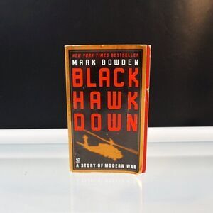 Black Hawk Down A Story of Modern War by Mark Bowden 2001 Paperback